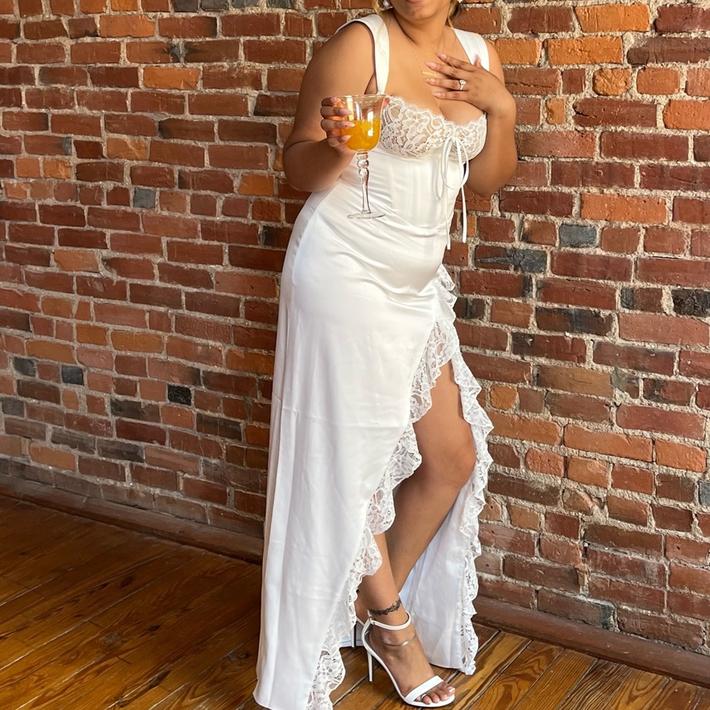 Miss circle Dress, white, Bridgerton dress, bridal shower dress